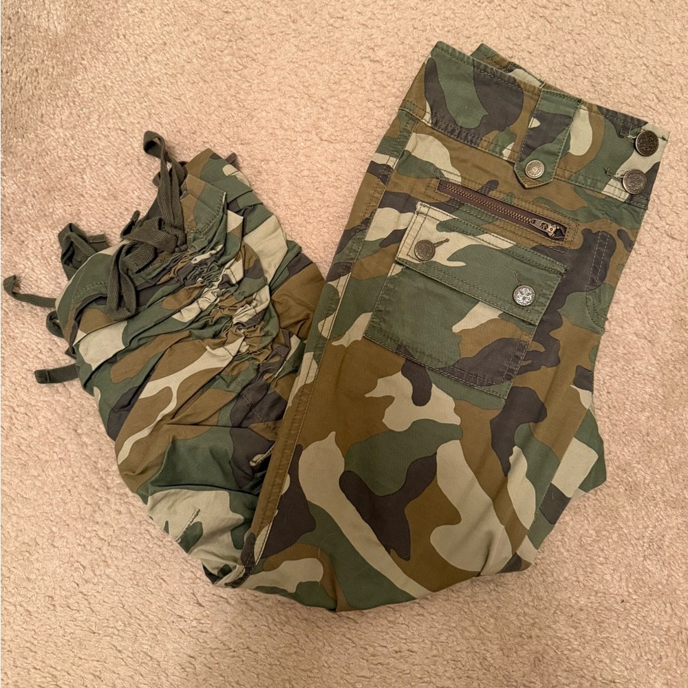 2 for $35 🩷💰✨ INC International Concepts Camouflage Capris